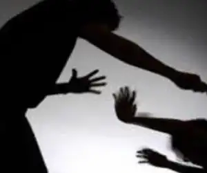 Grebek Suami Selingkuh, Istri Malah Dianiaya