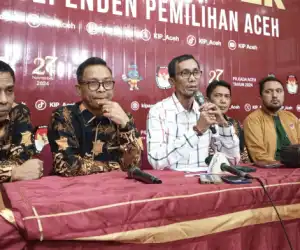 Disurati KPU RI, KIP Aceh Nyatakan Bustami Hamzah - Fadhil Rahmi Memenuhi Syarat