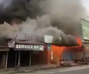 Kebakaran Hebat di Subulussalam, 7 Rumah dan 6 Toko Hangus Terbakar