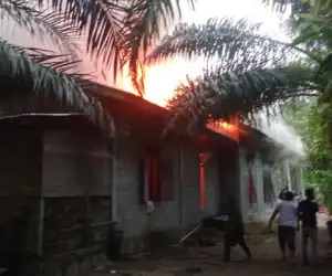 Menjelang Magrib, Rumah Warga Aceh Jaya Terbakar