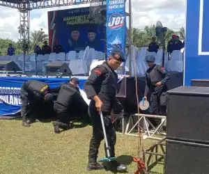 PAM Kampanye, Personel Brimob Terjunkan Unit Jibom Dan Escape