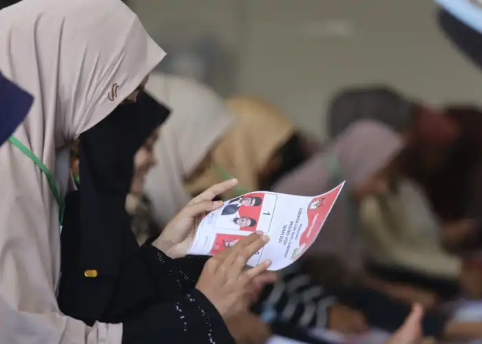 Hari Pertama Pelipatan, KIP Nagan Raya Temukan 15 Lembar Kertas Suara Rusak