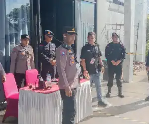 Brimob Berikan Pengamanan Di Debat Kandidat Calon Bupati dan Wakil Bupati Nagan Raya