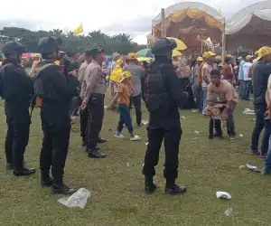 Brimob Amankan Lokasi Kampanye Akbar Di Lapangan Garuda Nagan Raya