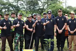 Ikut Serta dalam Gerakan Tahiroe Aceh, Pemkab Nagan Raya Tanam 18.064 Pohon Serbaguna