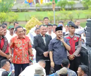 Temui Masa Aksi, Ketua DPRK Terima Tuntutan Para Tenaga Honorer Nagan Raya