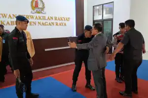 Brimob Aceh Berikan Pengamanan Pelantikan Bupati Dan Wakil Bupati Nagan Raya