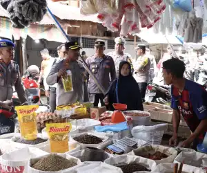 Menjelang Ramadhan, Kapolres Abdya Cek Harga Bahan Pokok di Blangpidie
