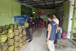 Cegah Kelangkaan, Satreskrim Polres Nagan Raya Lakukan Pengecekan Kebutuhan Pokok di Pasar di Awal Ramadhan