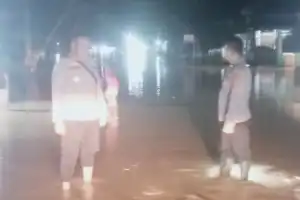 Breaking News, Banjir Landa Nagan Raya, Jalan Lintas Nasional Meulaboh- Tapak Tuan Lumpuh Total