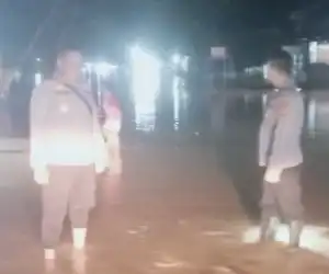 Breaking News, Banjir Landa Nagan Raya, Jalan Lintas Nasional Meulaboh- Tapak Tuan Lumpuh Total