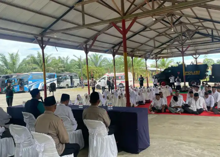 Calon Jamaah Haji Nagan Raya Laksanakan Manasik Haji Di Mako Brimob Batalyon C Pelopor