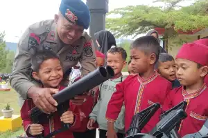 Anak-anak TK Negeri 4 Blang Kejeren Kunjungi Mako Brimob Kompi 4 Batalyon C Pelopor Dalam Rangka Outing Class