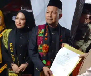 Bupati Serahkan 10 Izin Usaha UMKM Kepada Masyarakat