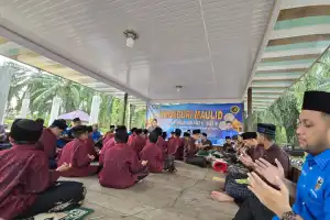 KNPI Nagan Raya Gelar Khanduri Maulid di Pesantren Istiqamatuddin Hayatus Surur