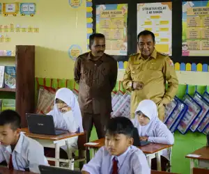 2.160 Siswa Ikuti ANBK di Nagan Raya, Wabup Raja Sayang Lakukan Peninjauan