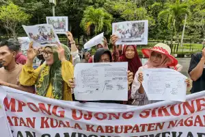 Ratusan Warga Tolak Sita Eksekusi yang Dinilai Tidak Sesuai Putusan PN Meulaboh