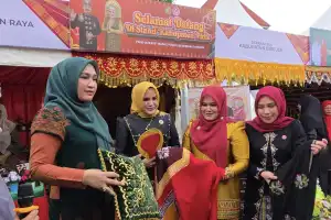 Dekranasda Pidie Tampil pada Pameran Kriya Unggulan Dekranasda Aceh 2025