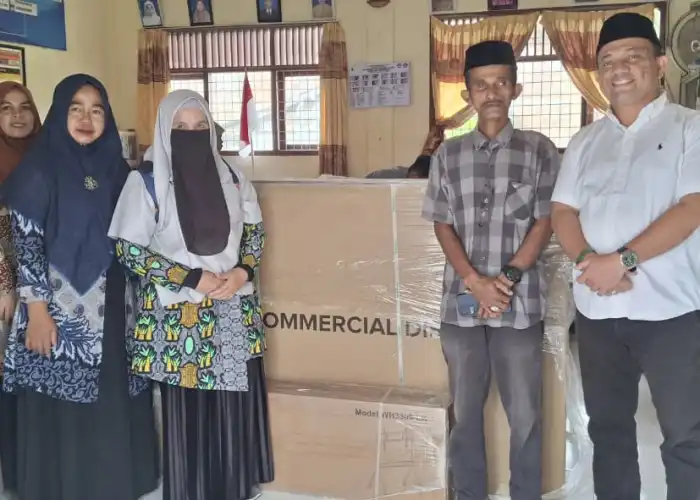 172 Sekolah di Nagan Raya Akan Terima Smart TV dari Program Presiden Prabowo