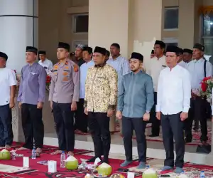Pemkab Nagan Raya Gelar Maulid Akbar dan Salurkan Santunan untuk 400 Anak Yatim