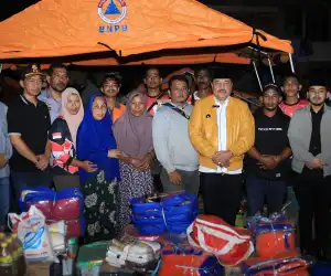 Bupati TRK Tinjau Lokasi Banjir Bandang di Beutong Ateuh Banggalang dan Serahkan Bantuan Tanggap Darurat