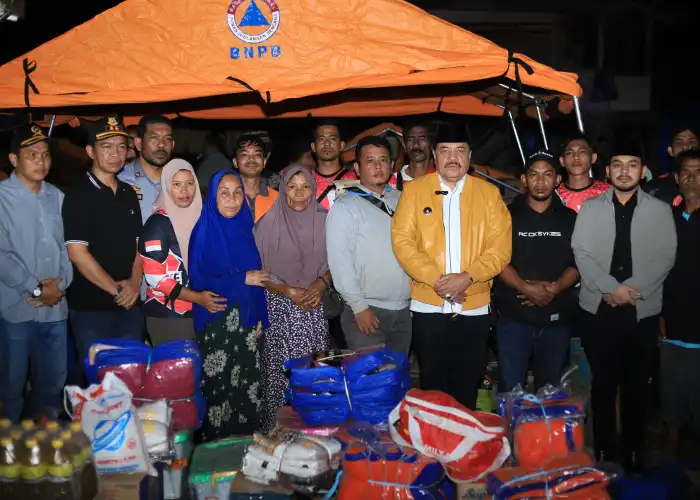 Bupati TRK Tinjau Lokasi Banjir Bandang di Beutong Ateuh Banggalang dan Serahkan Bantuan Tanggap Darurat