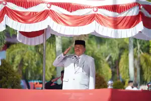Pemkab Nagan Raya Gelar Upacara Hari Sumpah Pemuda ke-97, Bupati TRK jadi Inspektur Upacara