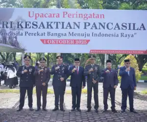 Peringati Hari Kesaktian Pancasila, Bupati TRK Serahkan Penghargaan dan Ambulans untuk Puskesmas Alue Bilie