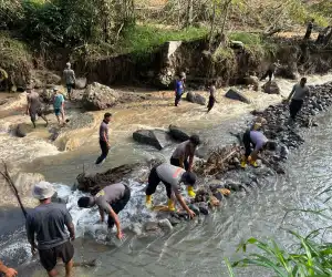 Polri Hadir untuk Petani, Bendungan Irigasi Blang Rongka Kembali Dibangun