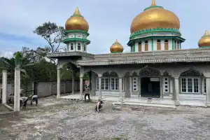 Jum&rsquo;at Berkah, Satgas Aman Nusa II Brimob Polda Aceh Bersihkan Masjid di Bener Meriah dan Aceh Tengah