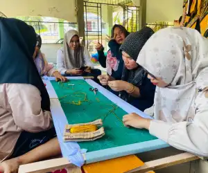 PT Bara Energi Lestari Dorong Pelestarian Kerajinan Kasab Lewat Pelatihan bagi Masyarakat