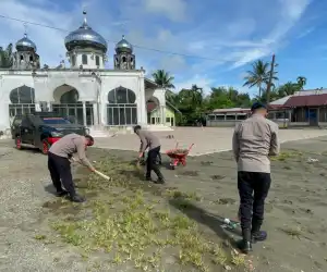 Brimob Batalyon C Pelopor Wujudkan Lingkungan Ibadah Bersih Lewat Aksi ASRI