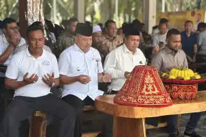 Grand Opening MJD Kupi Nagan Raya, Bupati TRK Hadiri Peusijuk