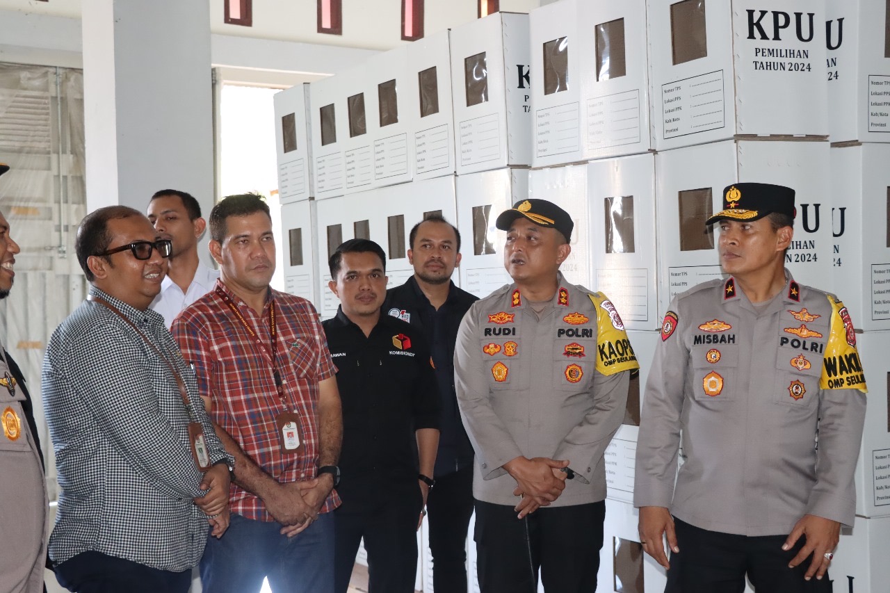 Wakapolda Aceh Brigjen Pol. Misbahul Munauwar Lakukan Monitoring Kesiapan Pilkada di Nagan Raya