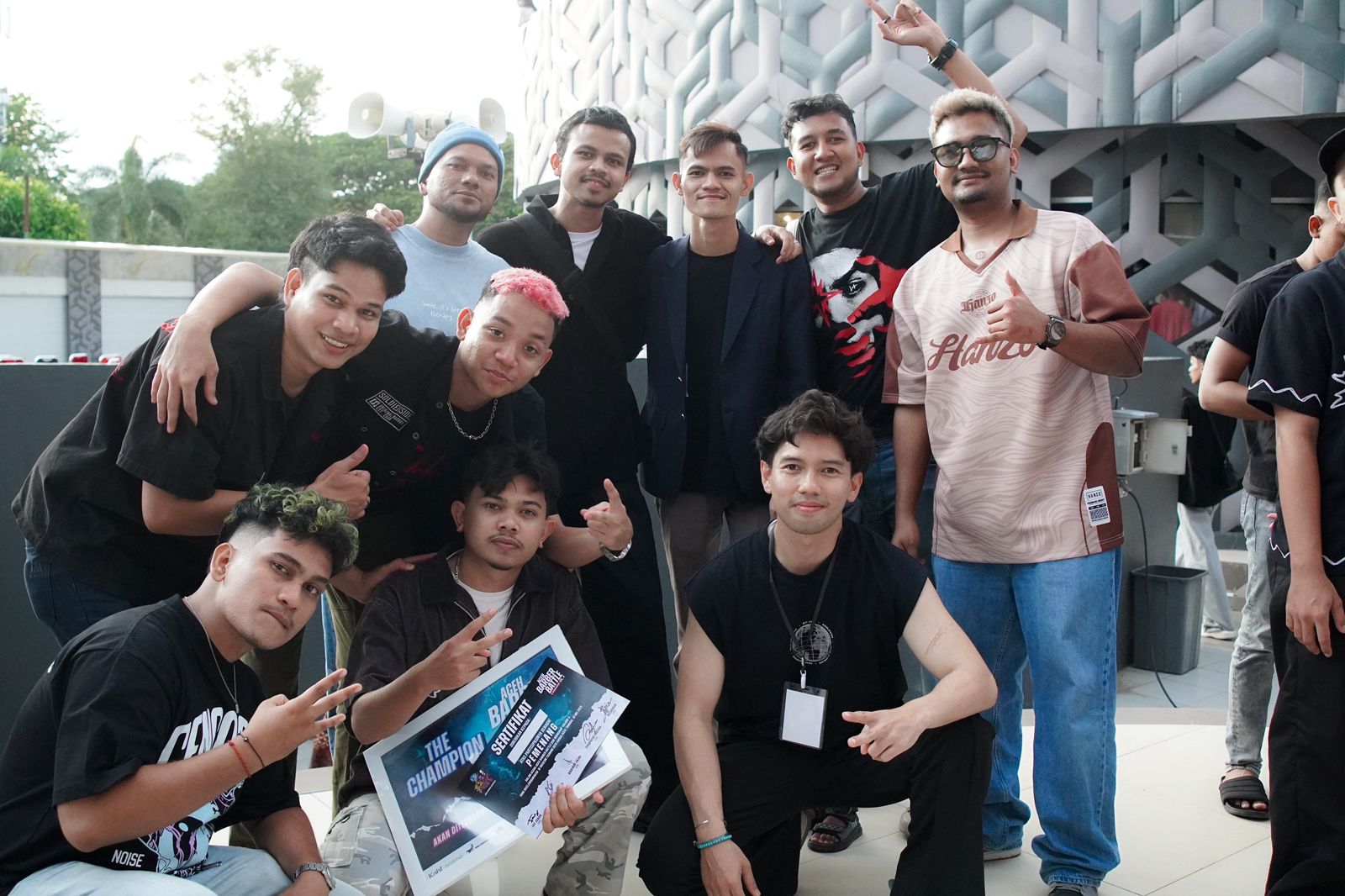 RUANG BARBER SABET JUARA DI ACEH BARBER BATTLE VOL. 4 DENGAN TEMA “BRUSH FADE”