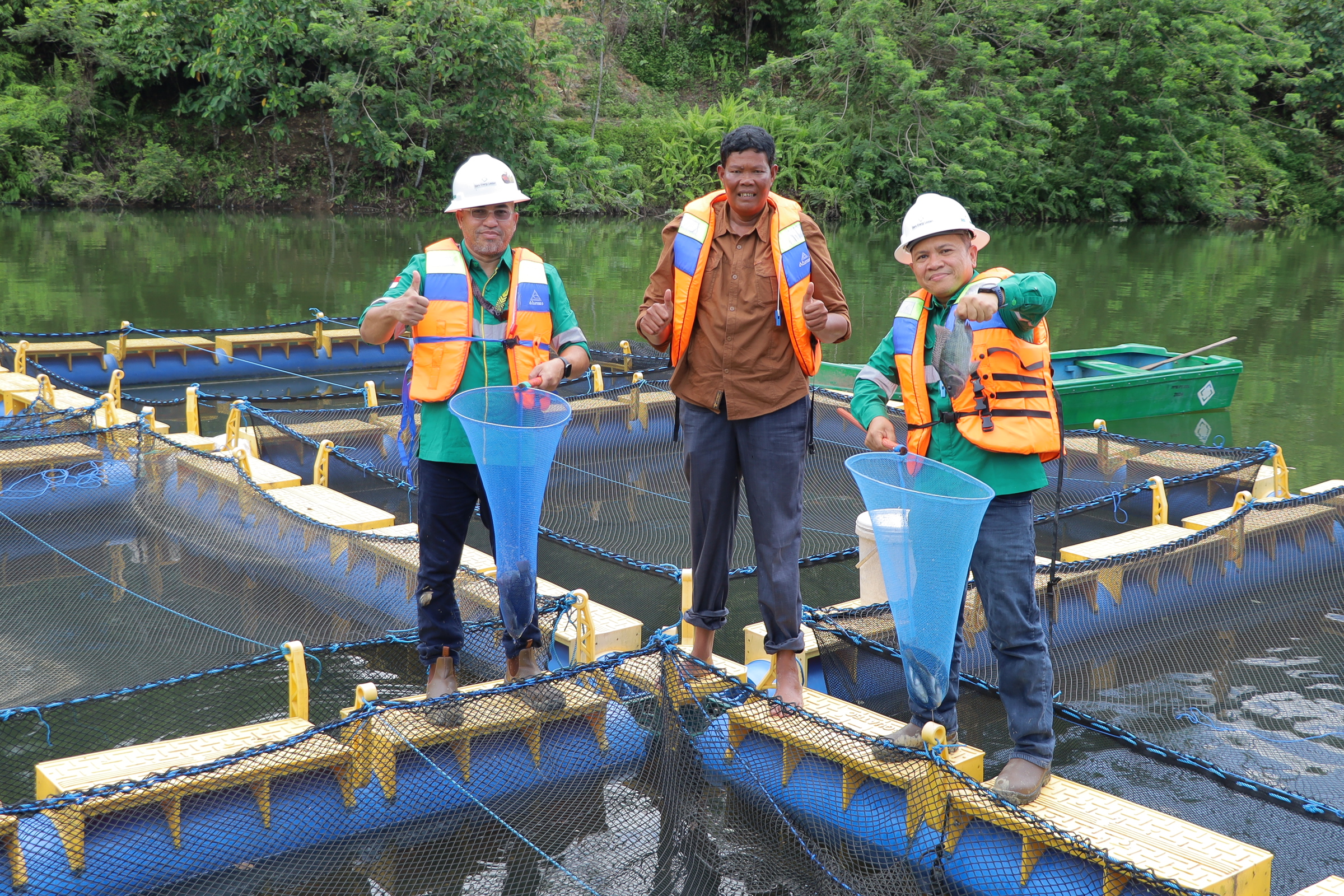 Bekas Galian Tambang Disulap Jadi Keramba Apung, PT BEL dan Warga Panen Ikan Gurami dan Nila