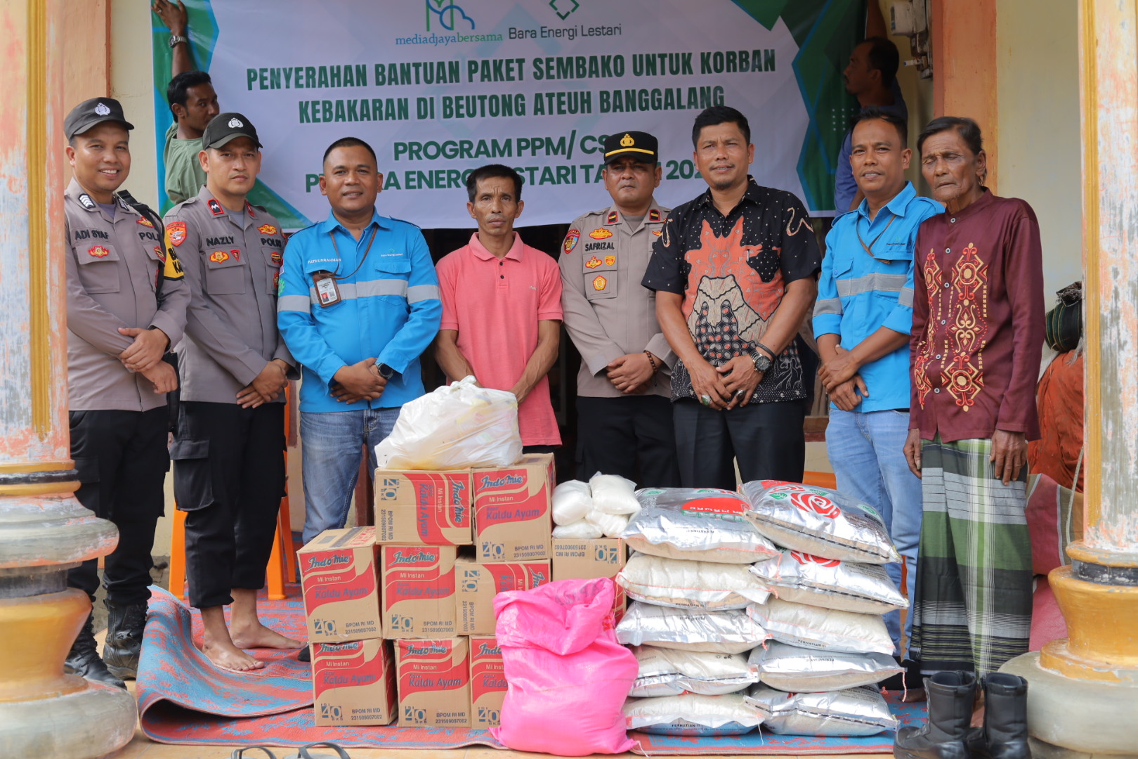 PT BEL Salurkan Bantuan Masa Panik untuk Korban Kebakaran di Beutong Ateuh Banggalang