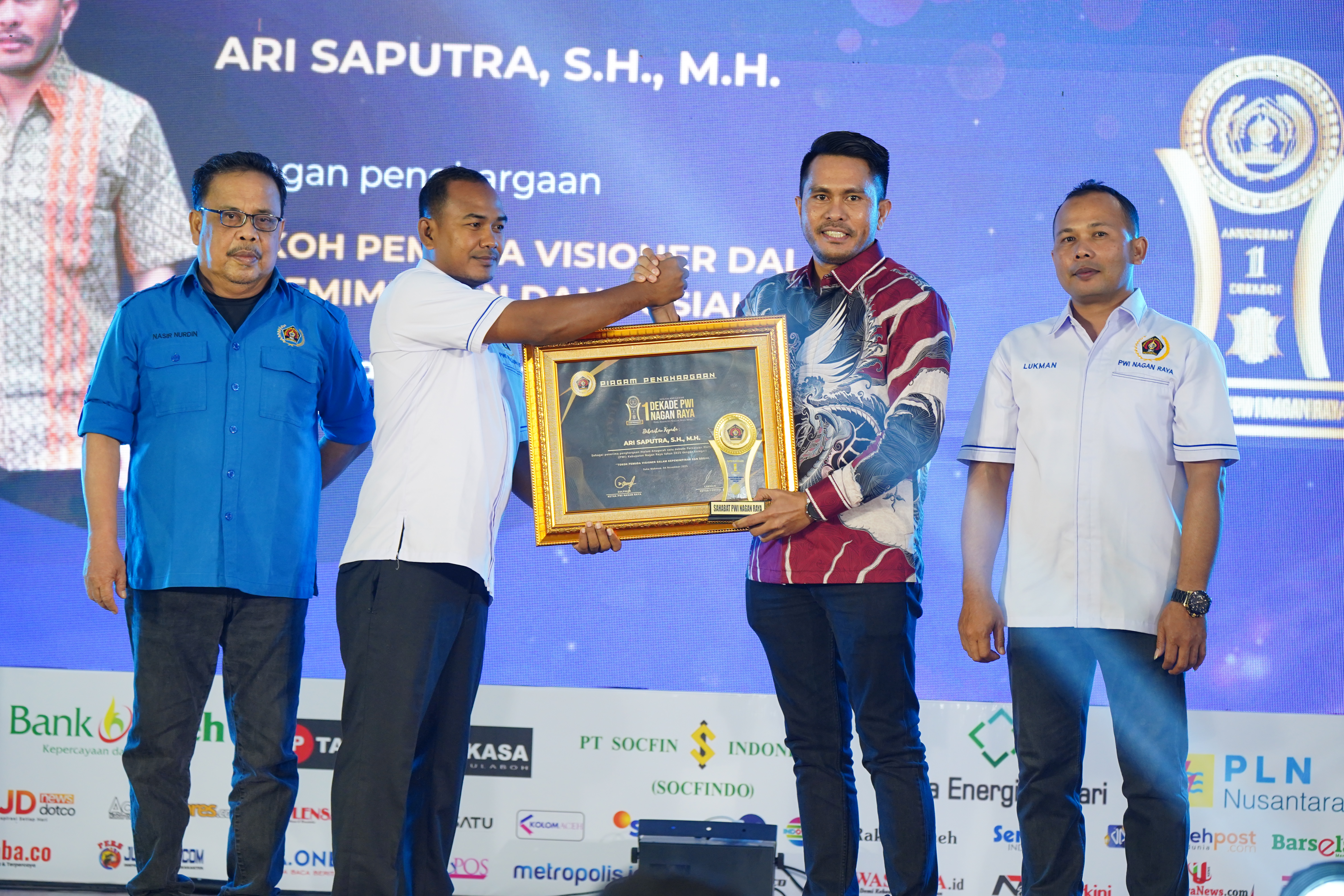 Ketua Pemuda Pancasila Nagan Raya Raih Anugerah Tokoh Pemuda Visioner dari PWI