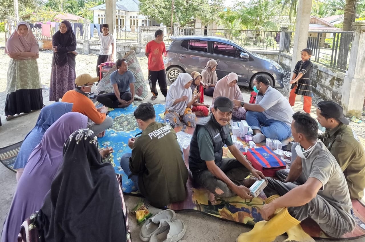 dr Afzalur Zikri Bersama Tim Medis gelar Pengobatan Gratis untuk Korban Banjir